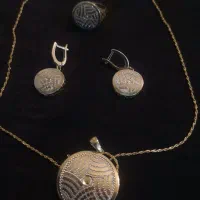 طلا در حد نو. سرویس و انگشتر