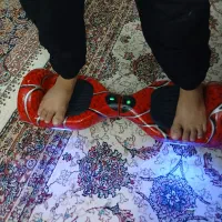 اسکوتر برقی قرمز