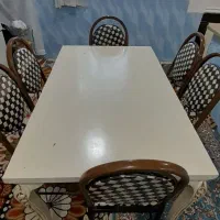 میز غذاخوری