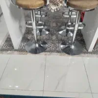 میز ناهار خوری.جزیره|میز و صندلی غذاخوری|شاهینشهر, شهرک گلدیس|دیوار