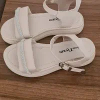 فروش تعدادی صندل جفتی 250به صورت عمده|کیف، کفش، کمربند|شیراز, لاله|دیوار