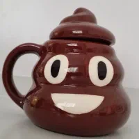 ماگ درب دار poop