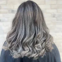 کار آموز و دستیار رنگ وکراتین