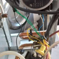 تعمیرات تعمیرکار سرویسکار پکیچ شوفاژ آبگرمکن بخاری|خدمات پیشه و مهارت|شیراز, ریشمک|دیوار