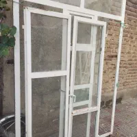 پنجره  آهنی