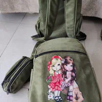 کوله و کیف|کیف، کفش، کمربند|گلبهار, شهر جدید گلبهار|دیوار