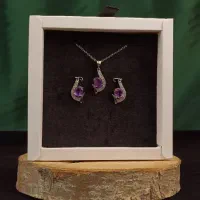 نیم ست نقره زنانه با سنگ طبیعی امیتیست و زمرد