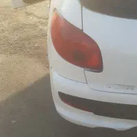 چراغ ۲۰۶سالم بدون ترک وشکستگی