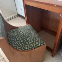 میز چرخ خیاطی صندلی دار کار کرده به قیمت مناسب|لوازم خیاطی و بافتنی|ری, شهادت|دیوار