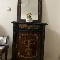 کنسول همراه آینه