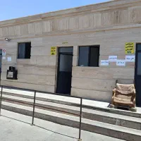 کارگر بوفه بین راهی