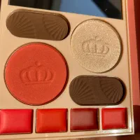 سایه کتابی|آرایشی، بهداشتی، درمانی|شاهین دژ, |دیوار