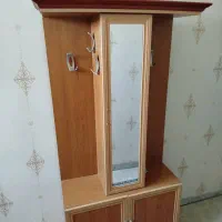 کمد جاکفشی و لباسی