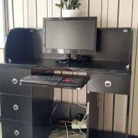 میز تحریر و کامپیوتر ( در حد نو  )