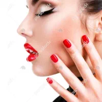 انجام خدمات زیبایی پوست و مو و ناخن