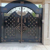 نقاشی ساختمان و درب و پنجره