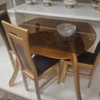نهارخوری طلائی 4 نفره با سه عدد صندلی
