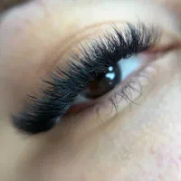 اموزش و خدمات اکستنشن و لیفت ولمینت مژه و ابرو