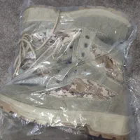 یک جفت پوتین عملیاتی زمستانی  شماره پا ۴۲