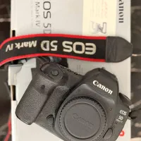 بادی دوربین در حد آکCanon 5D Mark IV