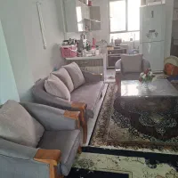 مبل راحتی پنج نفره کاملا سالیم بدونی زدگی