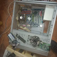 تعدادی کیس و مانیتور|قطعات و لوازم جانبی رایانه|شهریار, فرارت|دیوار