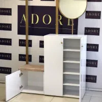 جاکفشی با آویز لباس و آینه گرد