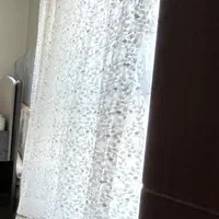 پرده تور سفید با طرح گلدار ظریف|پرده، رانر، رومیزی|تهران, هروی|دیوار