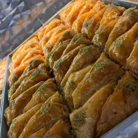 باقلوای تازه و خوشمزه