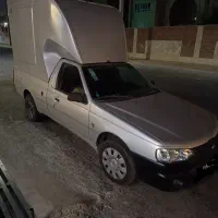 راننده با خودرو