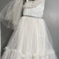 تعدادی لباس بچگانه