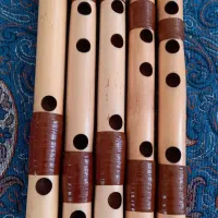 تعدادی ساز نی|سازهای بادی|اصفهان, چرخاب|دیوار