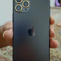 گوشی آیفون 11Pro استثنایی درحدنو باکلی لوازم جانبی