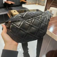 کیف چرم اصل مدل دار در حد نو