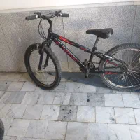 دوچرخه|دوچرخه، اسکیت، اسکوتر|نیشابور, بزرگمهر|دیوار