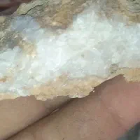 سنگ شیشه ای نمیدانم چی هست من میفروشم