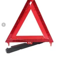 چراغ خطر مثلث