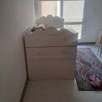 تخت و کمد نوزاد نوجوان