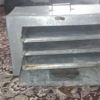 فر دستی  سه تا سینی روش هست و۳تا سینی آلومینیوم