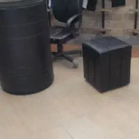 میز و صندلی و پاف در حد نو ۶میلیون و ۵۰۰