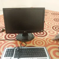 مانیتور آل جی ۱۴ با ۴ تا صفحه کلید