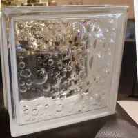 سقف و دیوار شیشه ای جدا کننده بلوک