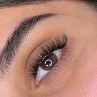 اکستنشن، لیفت مژه و ابرو
