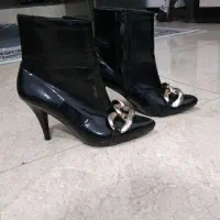 حراج تعدادی نیم بوت زنانه درحدنو