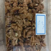 گردو نهاوند|خوردنی و آشامیدنی|قم, چهل درخت‎|دیوار