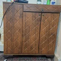 یه آینه کنسول دارم سالم با یه جا کفشی