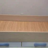 تخت نوجوان برند آپادانا
