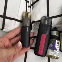 دو دستگاه پاد (vaporeesso)و(Luxe xr)و دو سالت
