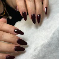 خدمات تخصصی ناخن با کیفیت عالی سرو آزاد