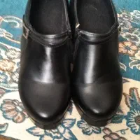 کفش|کیف، کفش، کمربند|رشت, رودباری|دیوار